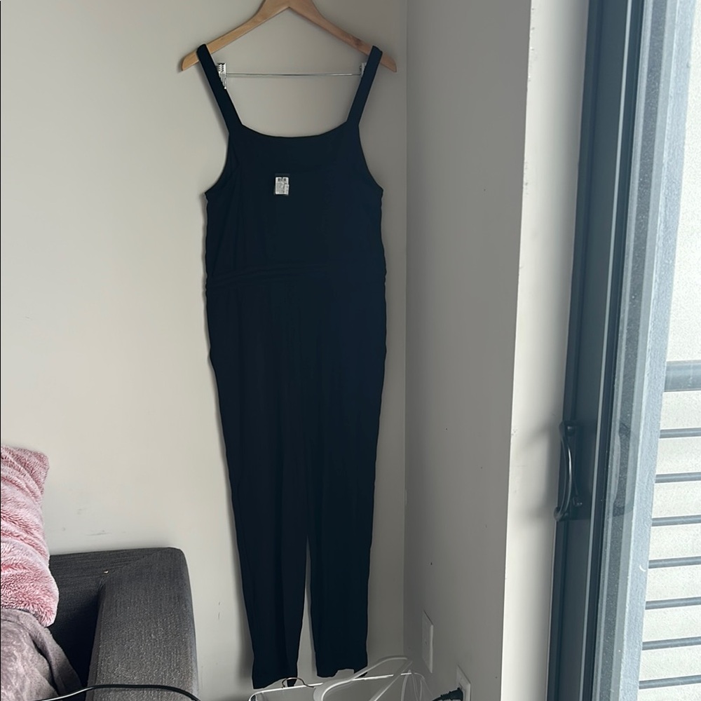 Club Monaco Black Sleeveless Jumpsuit Versatile Design